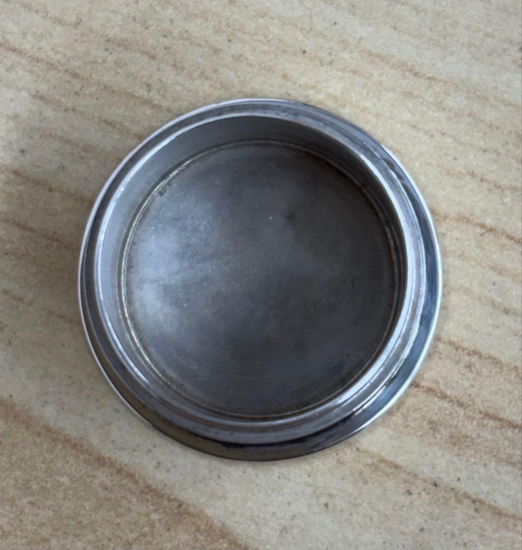 ティファニー シルバーの乳歯ケースです。