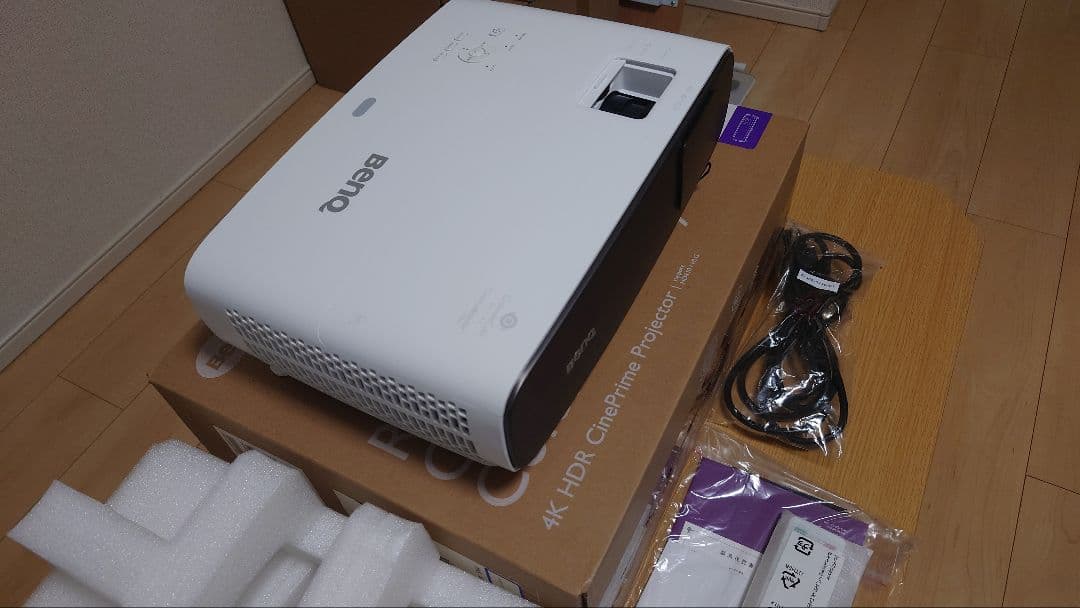 BenQ 4K プロジェクター 　HT3550