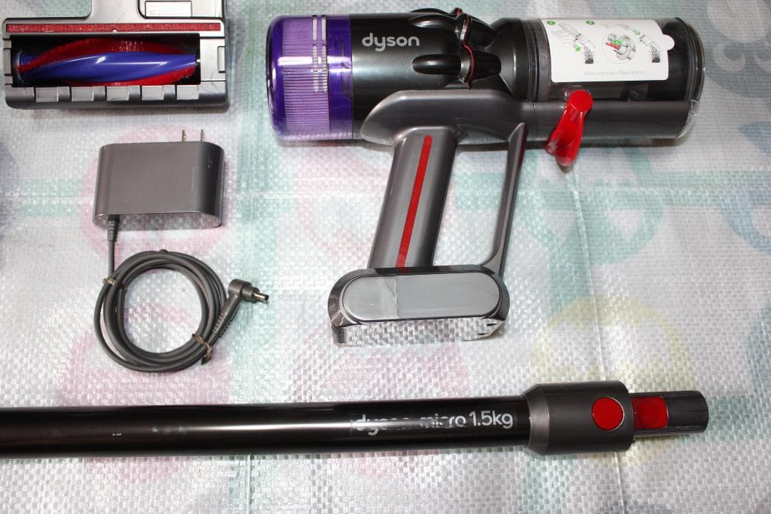 Dyson ダイソン Micro 1.5kg Complete SV21 FF