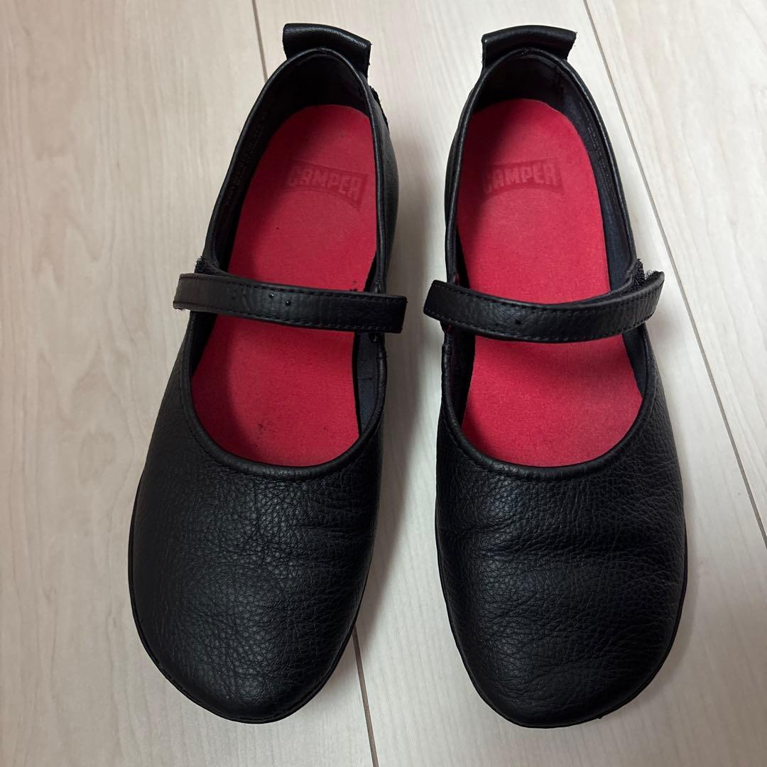 Camper ブラック フラットシューズ 35
