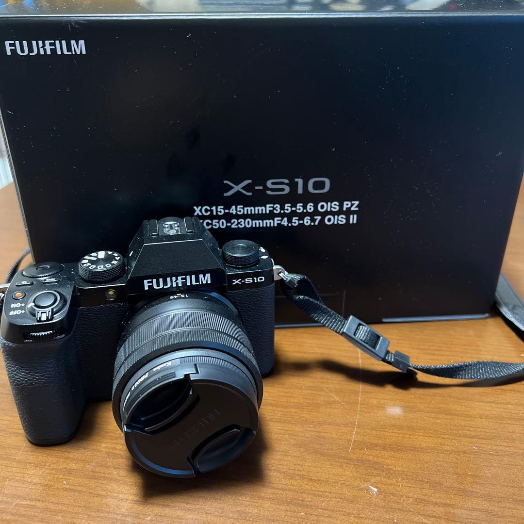 FUJIFILM X-S10 ミラーレスカメラ Wズームレンズキット