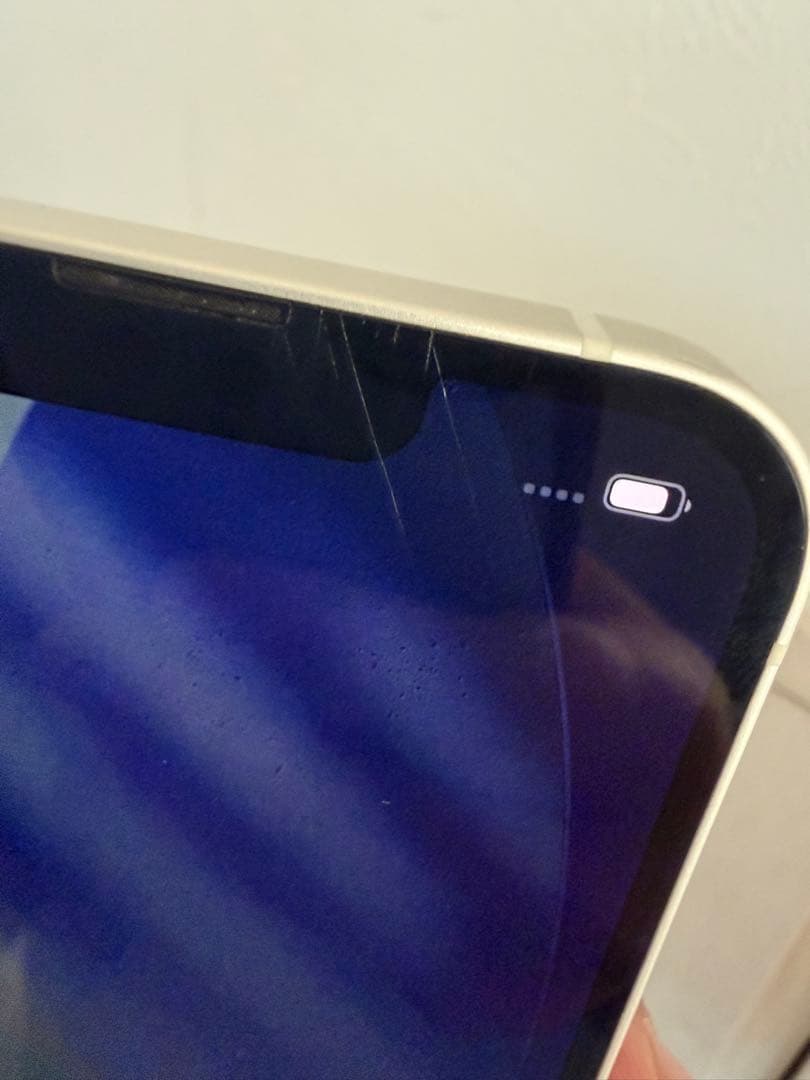 Apple iPhone 13 スターライト 本体