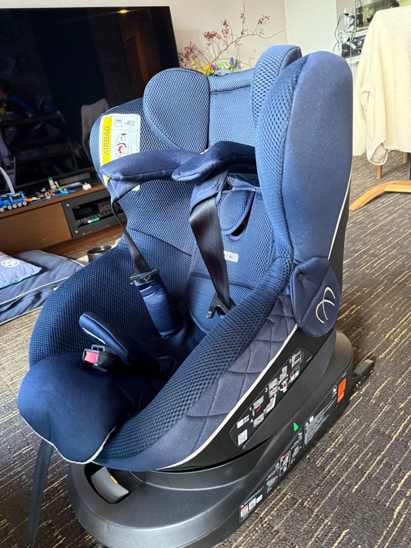エールベベ（AILEBEBE）クルット6i 回転式チャイルドシート 新生児対応