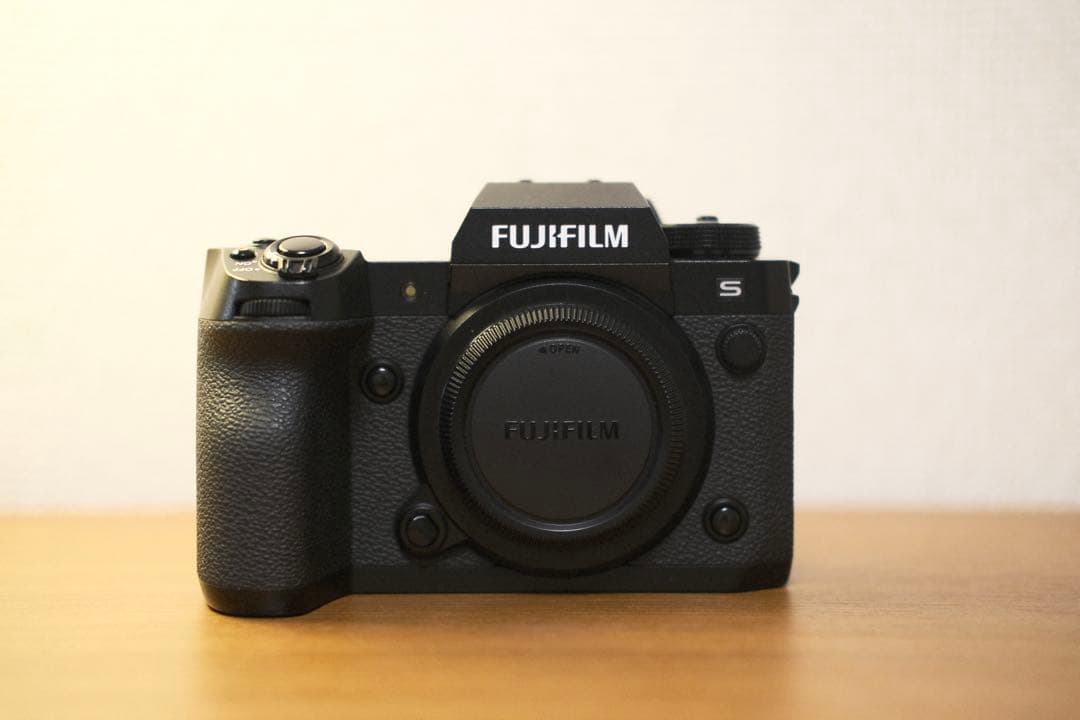 FUJIFILM X-H2S ボディ 美品　動作良好 シャッター8817枚