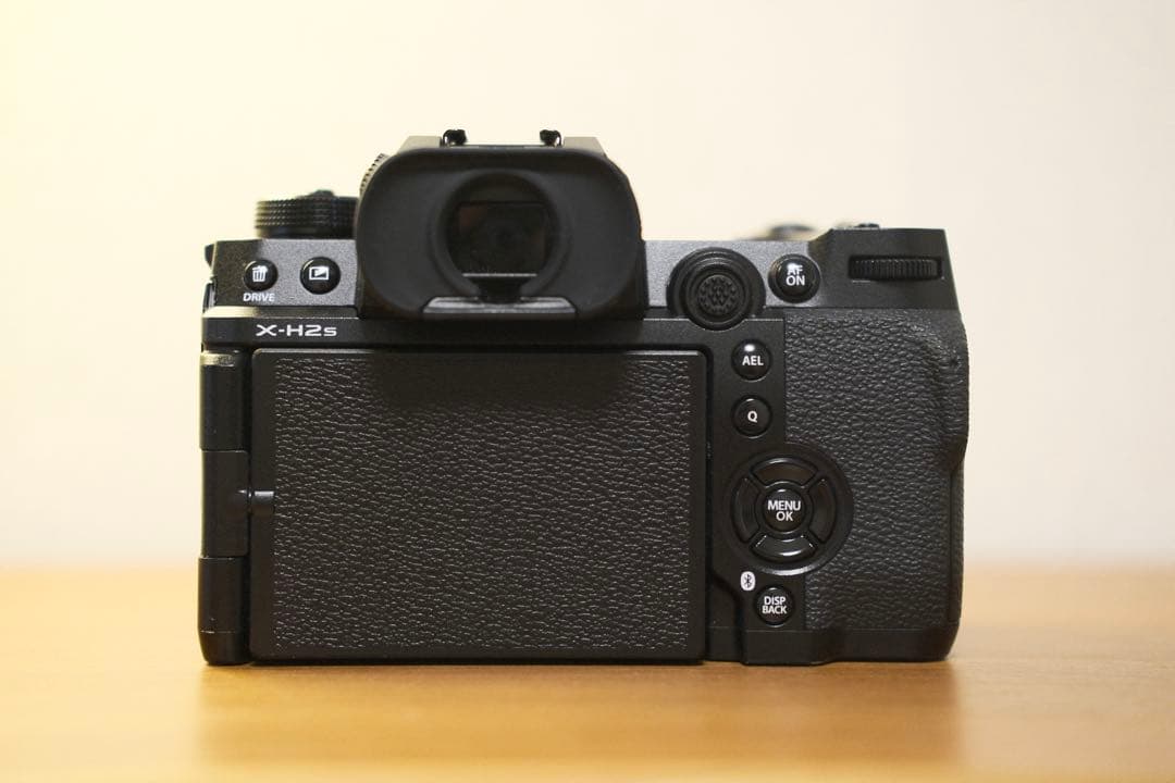 FUJIFILM X-H2S ボディ 美品　動作良好 シャッター8817枚