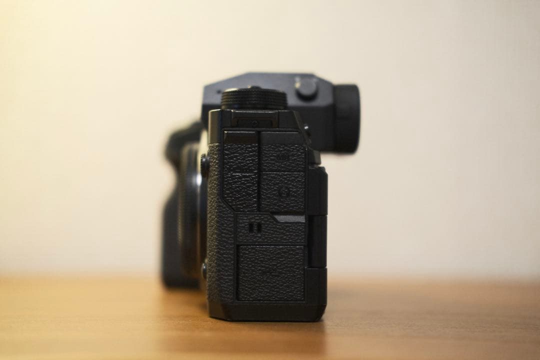 FUJIFILM X-H2S ボディ 美品　動作良好 シャッター8817枚