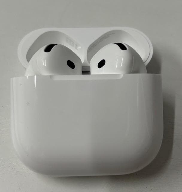 【ほぼ未使用】Apple AirPods4 MXP63J/A