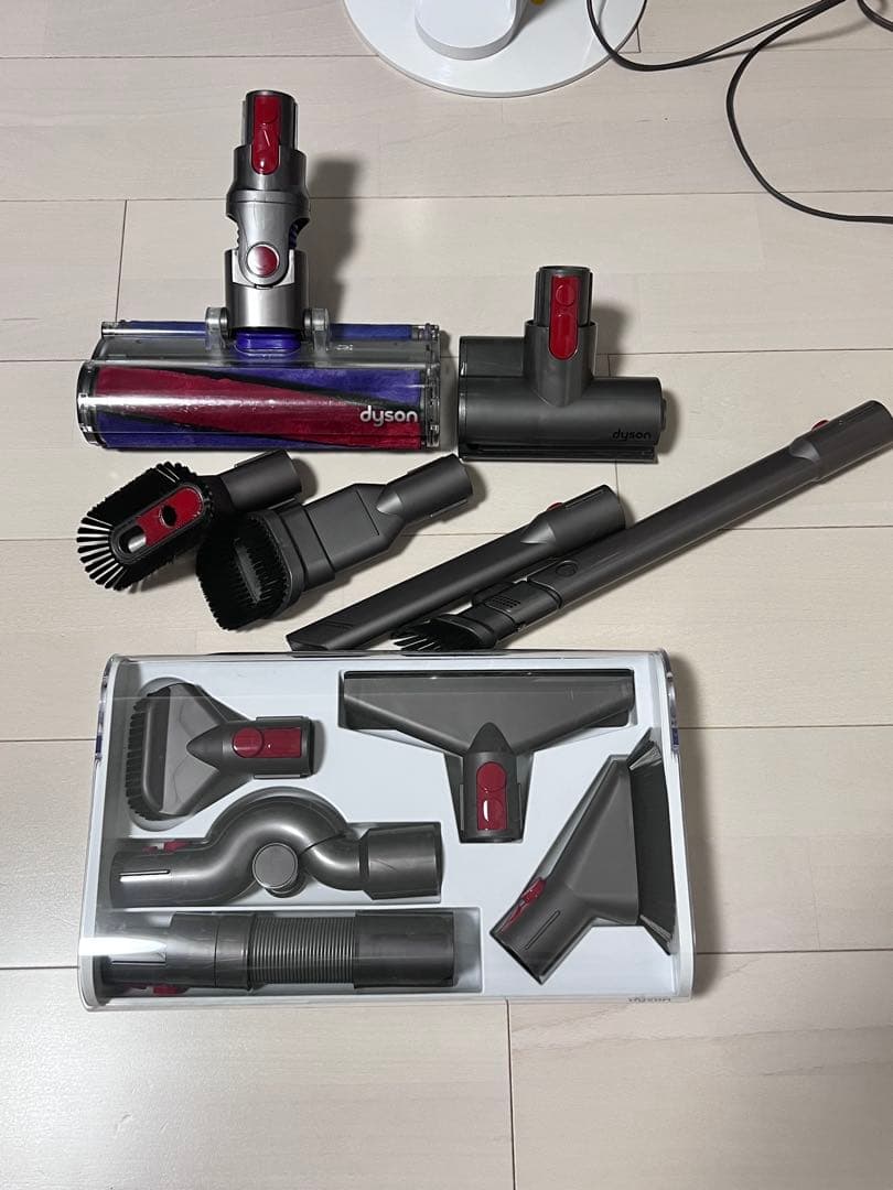 セット販売 dyson V10 スティッククリーナー 収納ドッグ付き