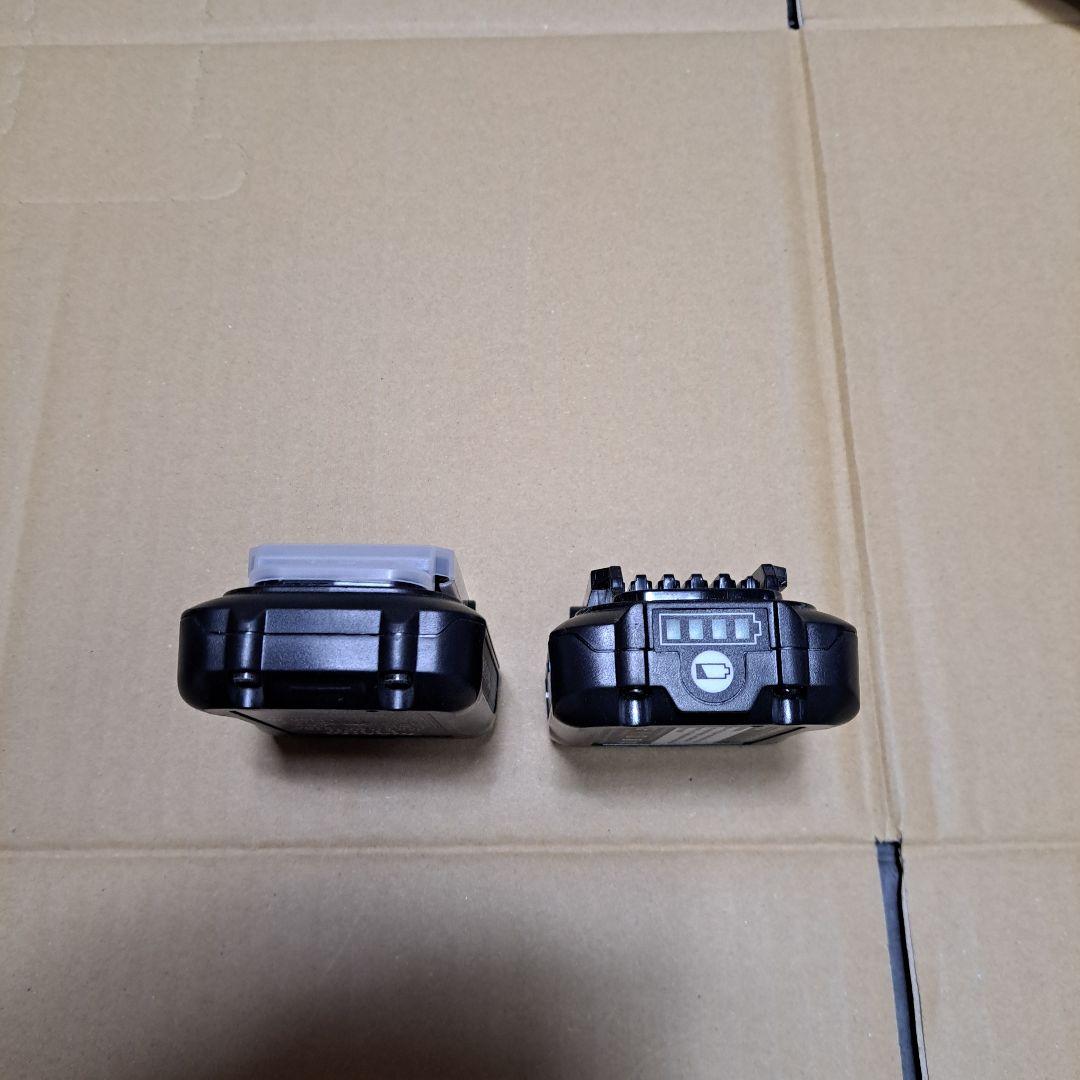 マキタ充電式クリーナー(ハンディ掃除機)CL107FD充電器バッテリー2個セット