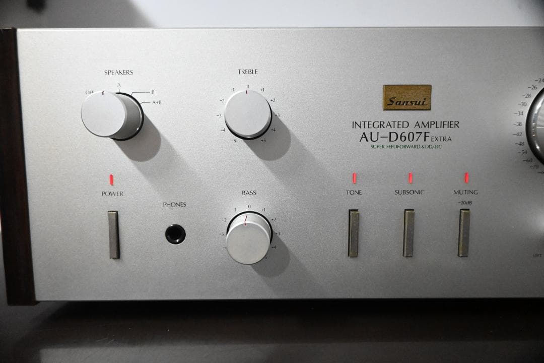 Ｓａｎｓｕｉ　ＡＵ－Ｄ６０７Ｆextra　【整備済み　動作品　美品】