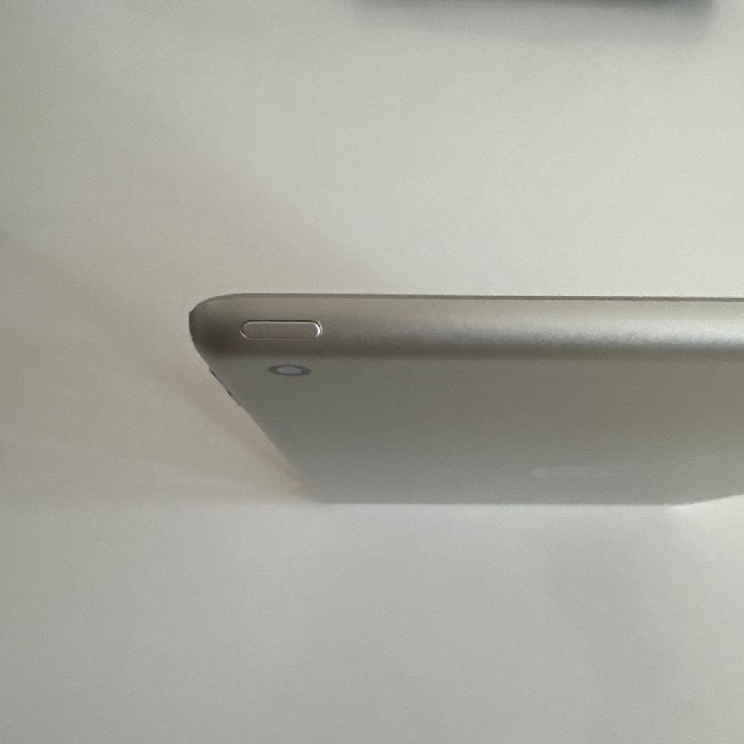 iPad 第7世代 128GB iPad本体　箱&付属品付き