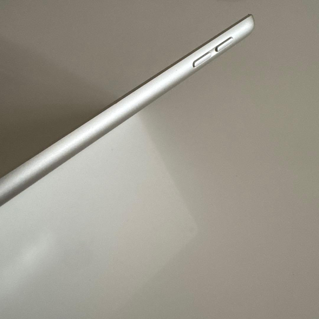 iPad 第7世代 128GB iPad本体　箱&付属品付き