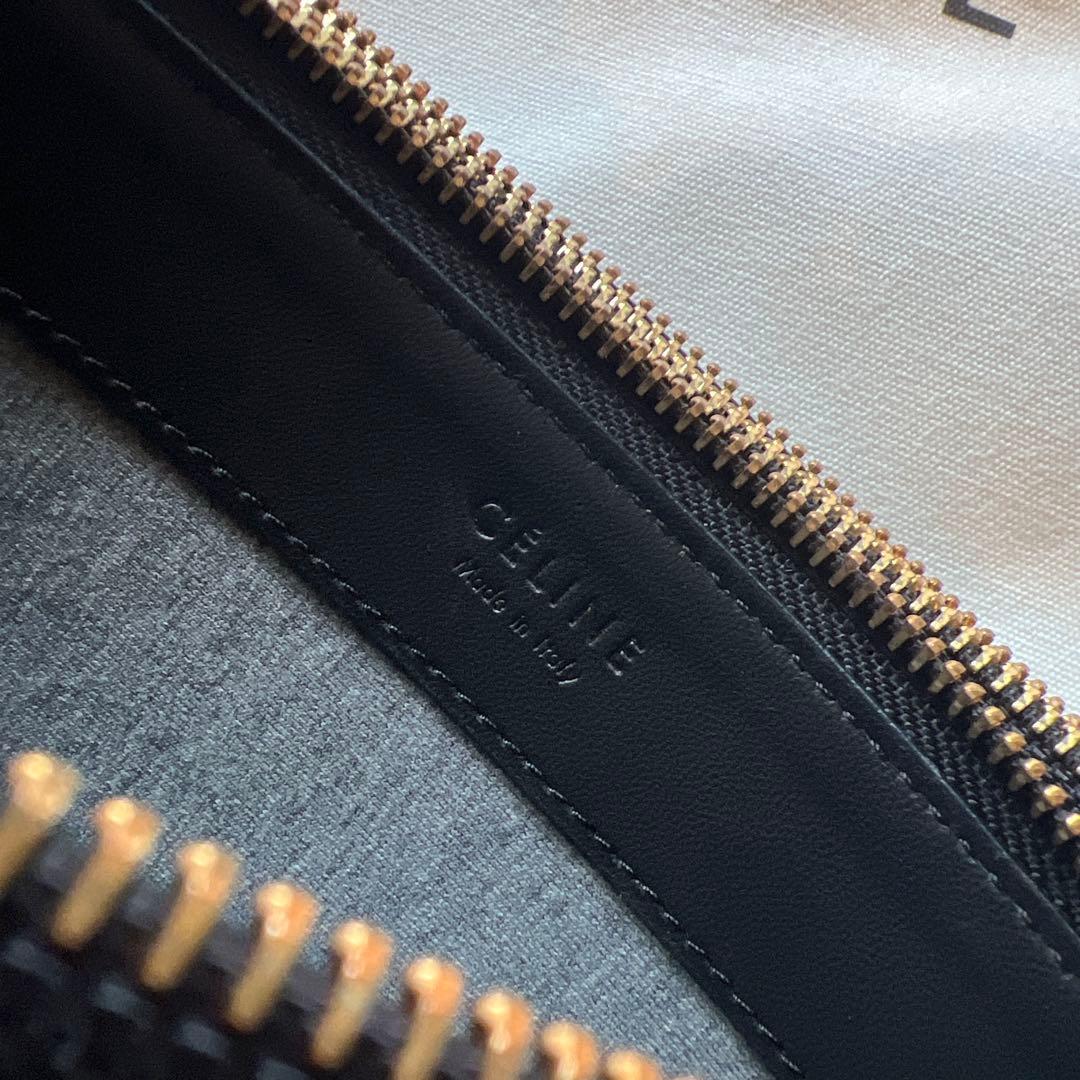 セリーヌ　トリオ　スモール　ショルダーバッグ