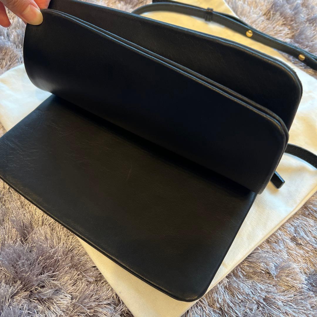 セリーヌ　トリオ　スモール　ショルダーバッグ