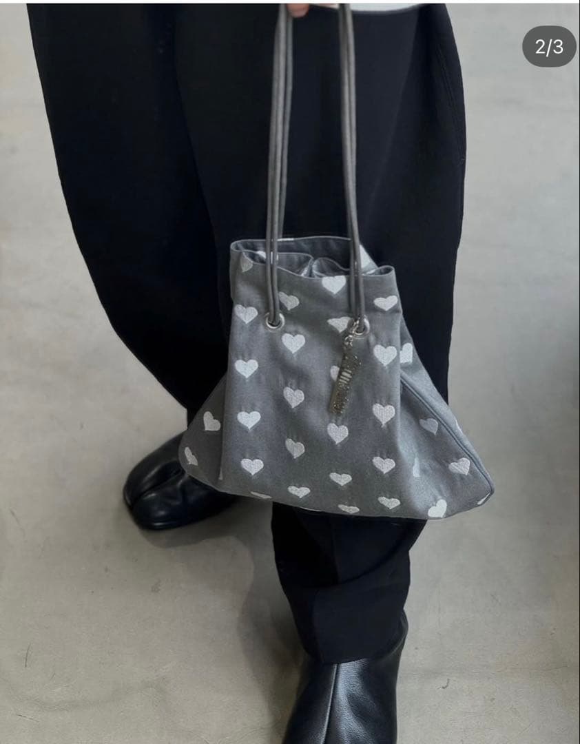 お値下げ！シャルマントサック⭐︎ハートエンブロイダリー巾着バッグ