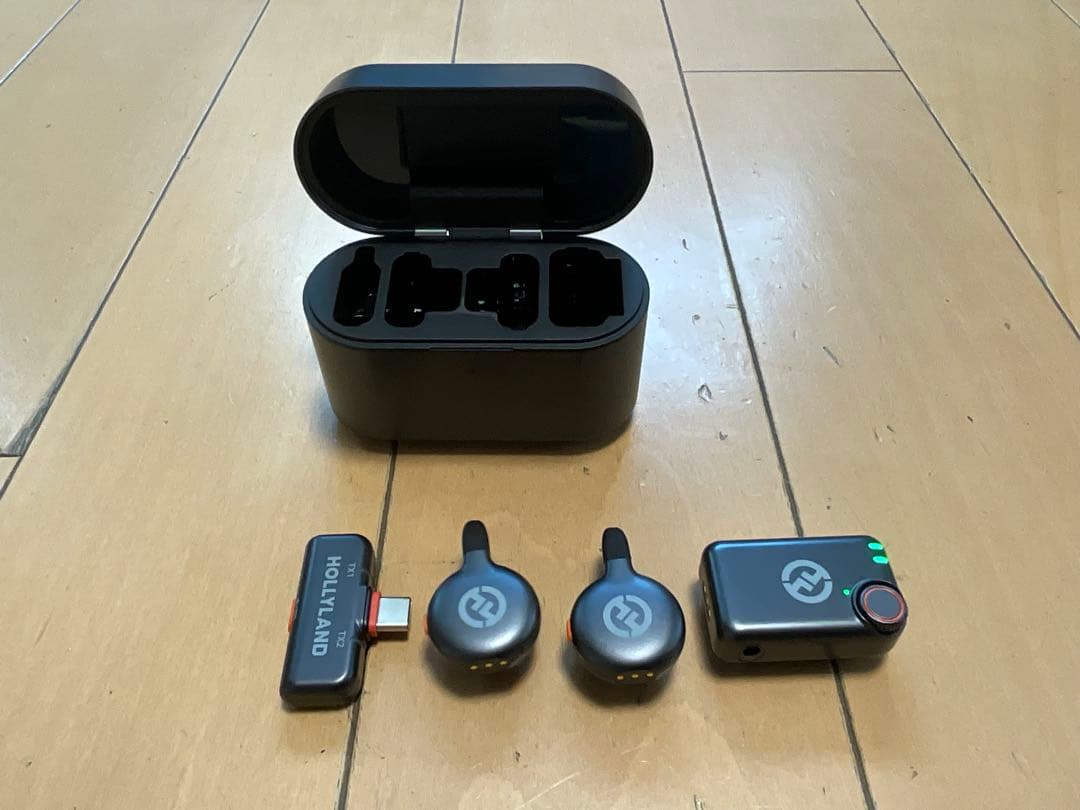 HOLLYLAND製のワイヤレスピンマイクLark M2S