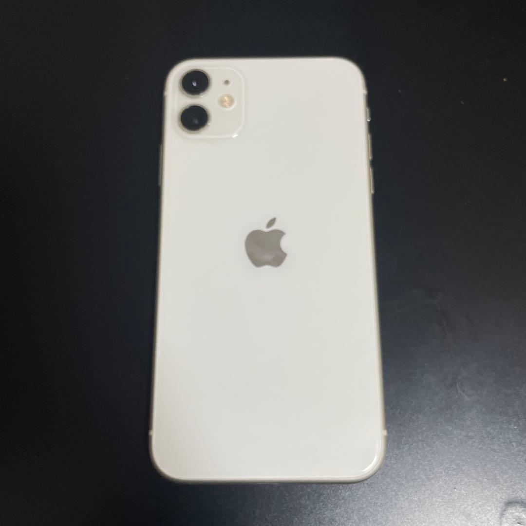 iPhone11 ホワイト　64GB