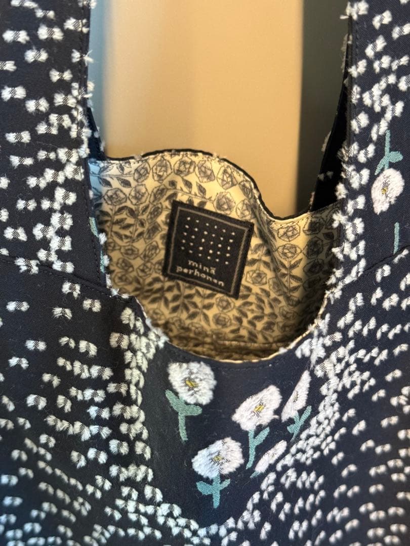 ミナ ペルホネン パニーニバッグ　ballade バラード　ネイビー