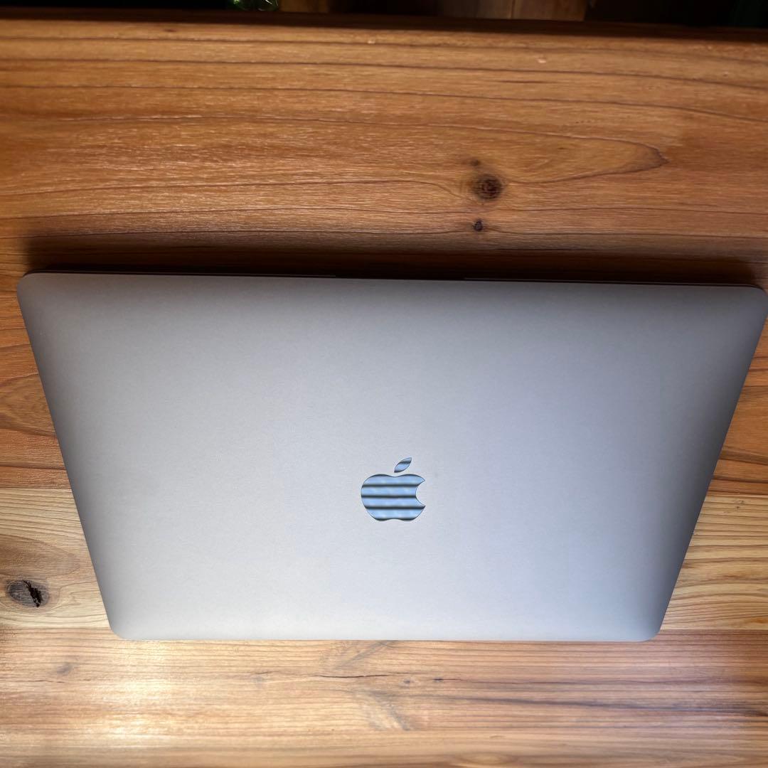 MacBook本体 Apple MacBook Air (M1, 2020) 256GB