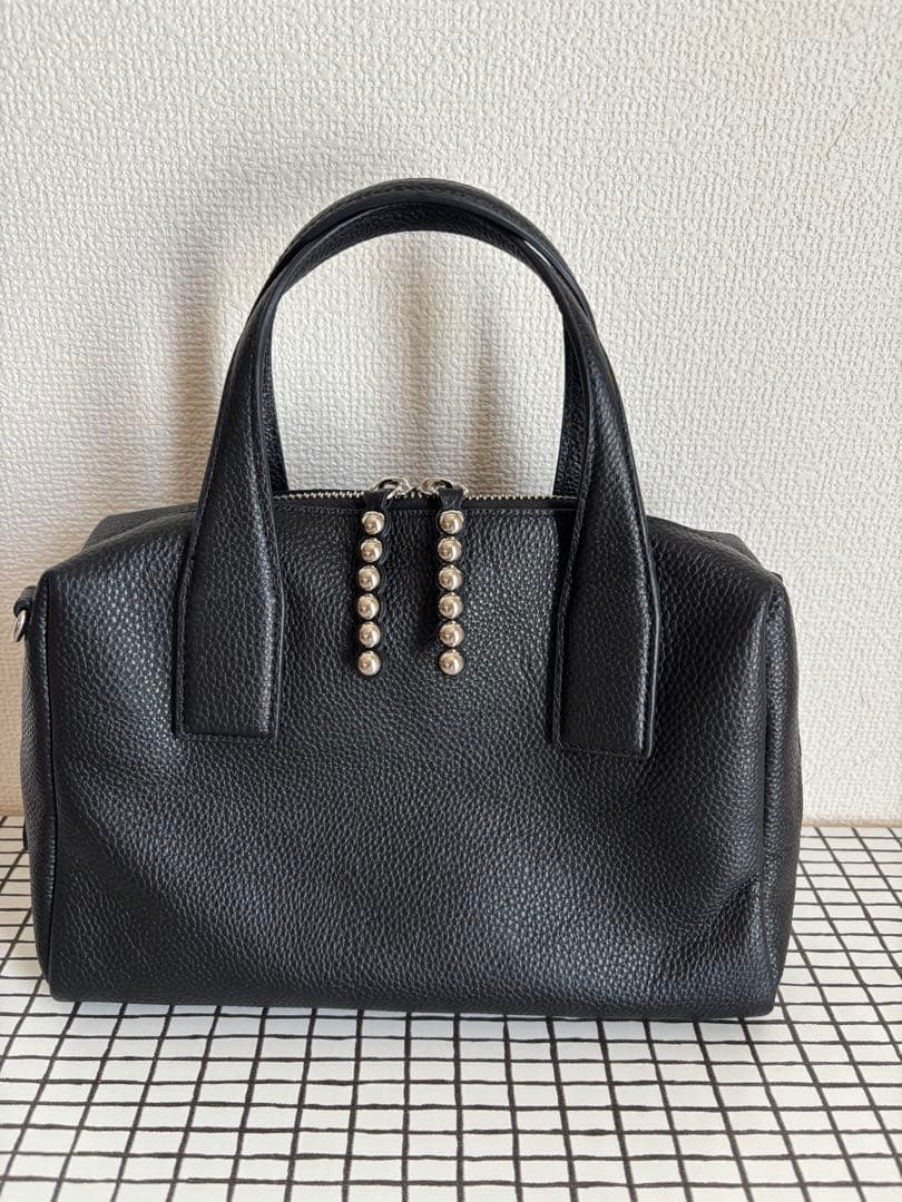 イアパピヨネスタッズショルダーバック