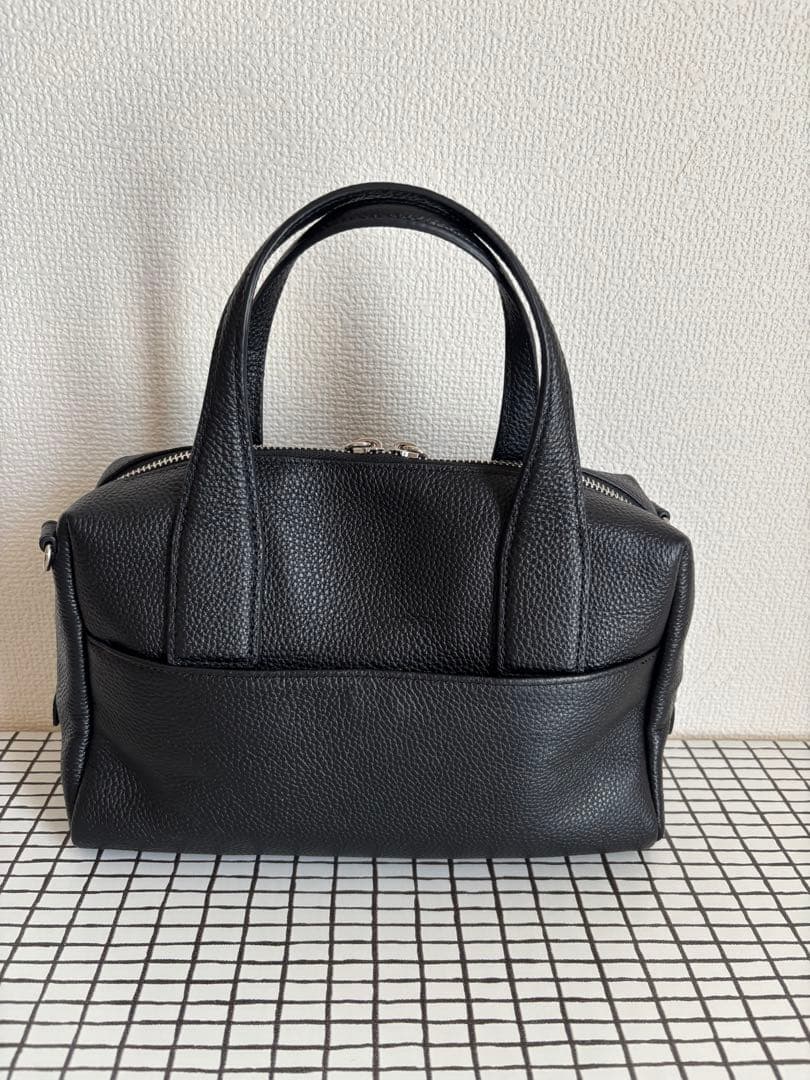 イアパピヨネスタッズショルダーバック