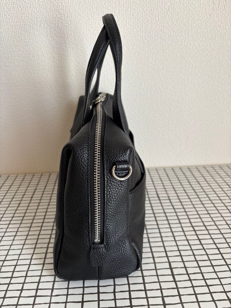 イアパピヨネスタッズショルダーバック