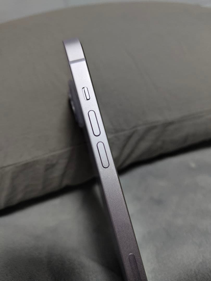 美品！おまけ多数 香港版 デュアルSIM Apple iPhone14Plus