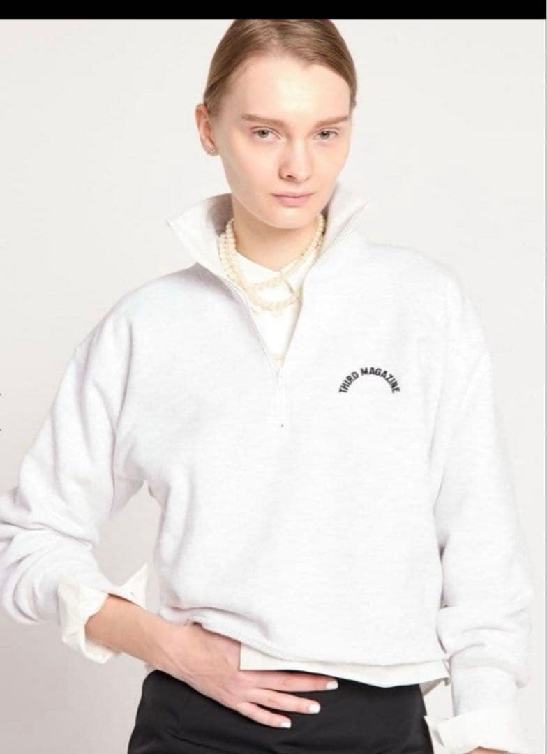third magazineサードマガジン　ハーフジップ　ロゴスウェット
