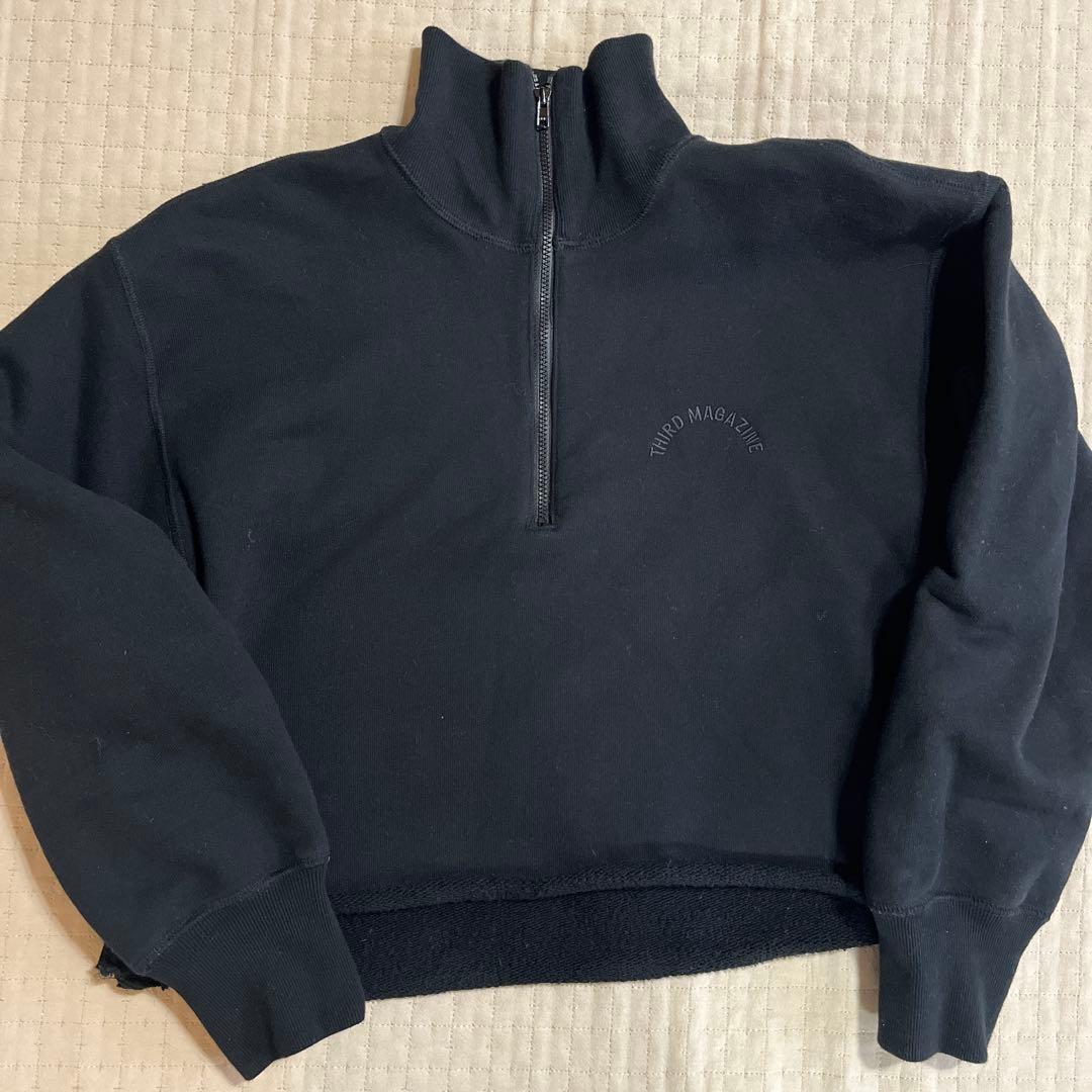 third magazineサードマガジン　ハーフジップ　ロゴスウェット