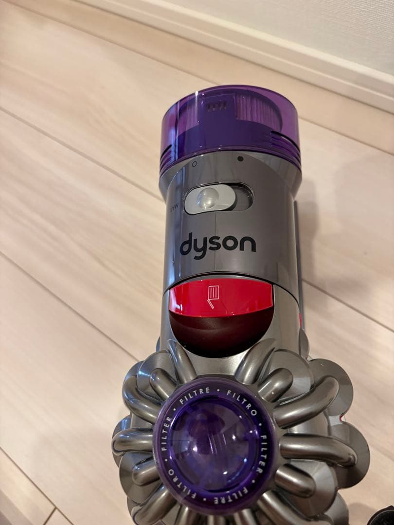 ★ダイソン★ 美品！Dyson V8 Slim Fluffy Extra