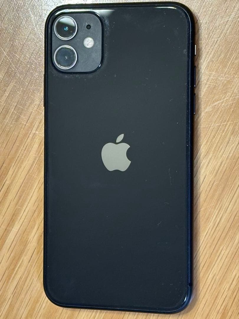 Apple iPhone 11 スペースグレー 本体　64GB