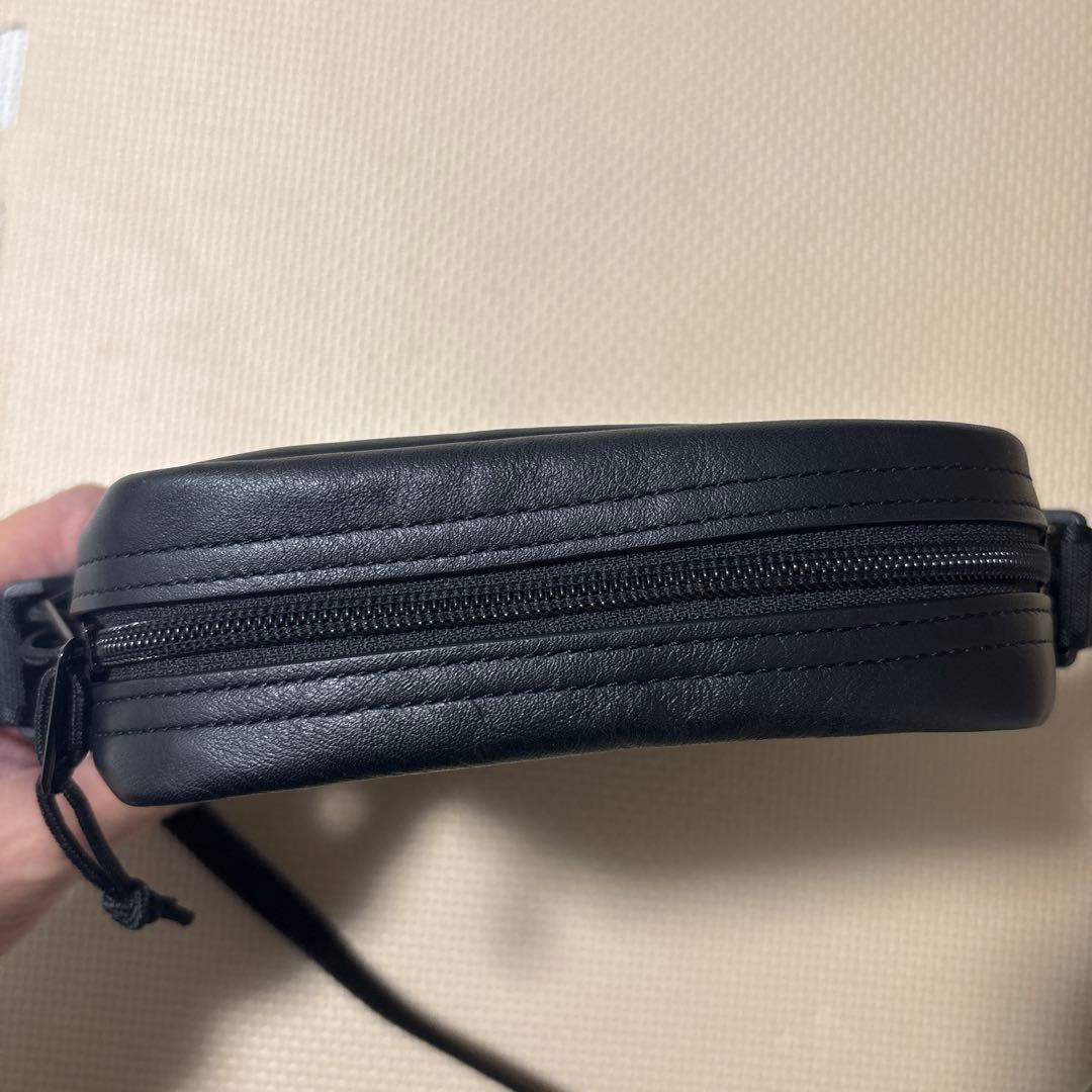 バッグ Supreme Leather Shoulder Bag