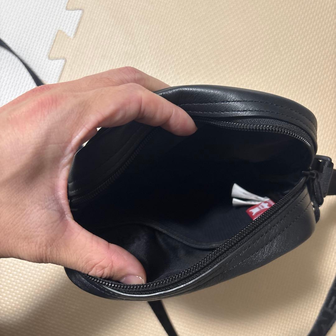 バッグ Supreme Leather Shoulder Bag