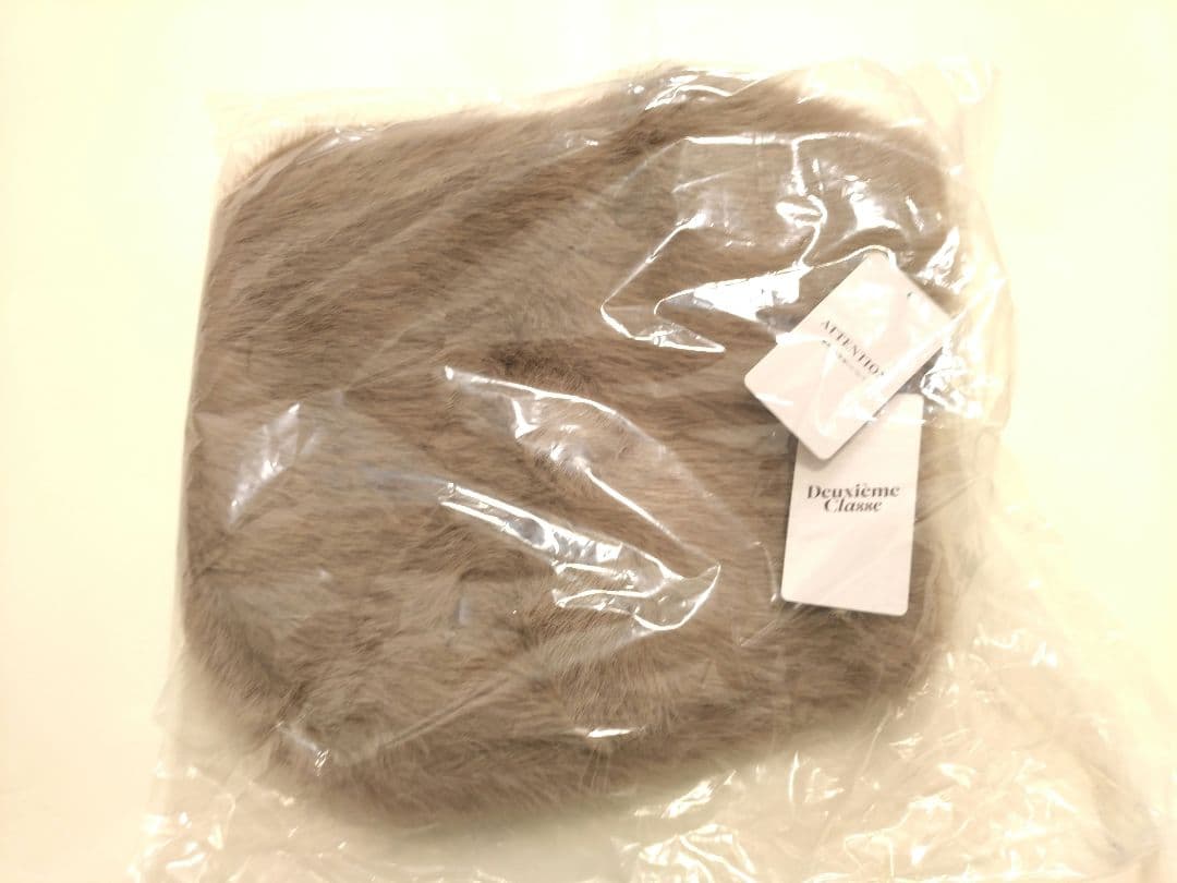 新品タグ付ドゥーズィ【CELERI/セルリ】FUR BALACLAVA ベージュ