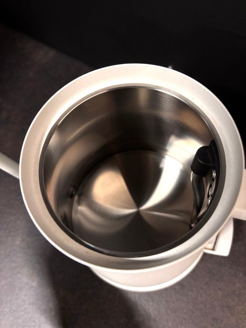 BALMUDA　電気ケトル