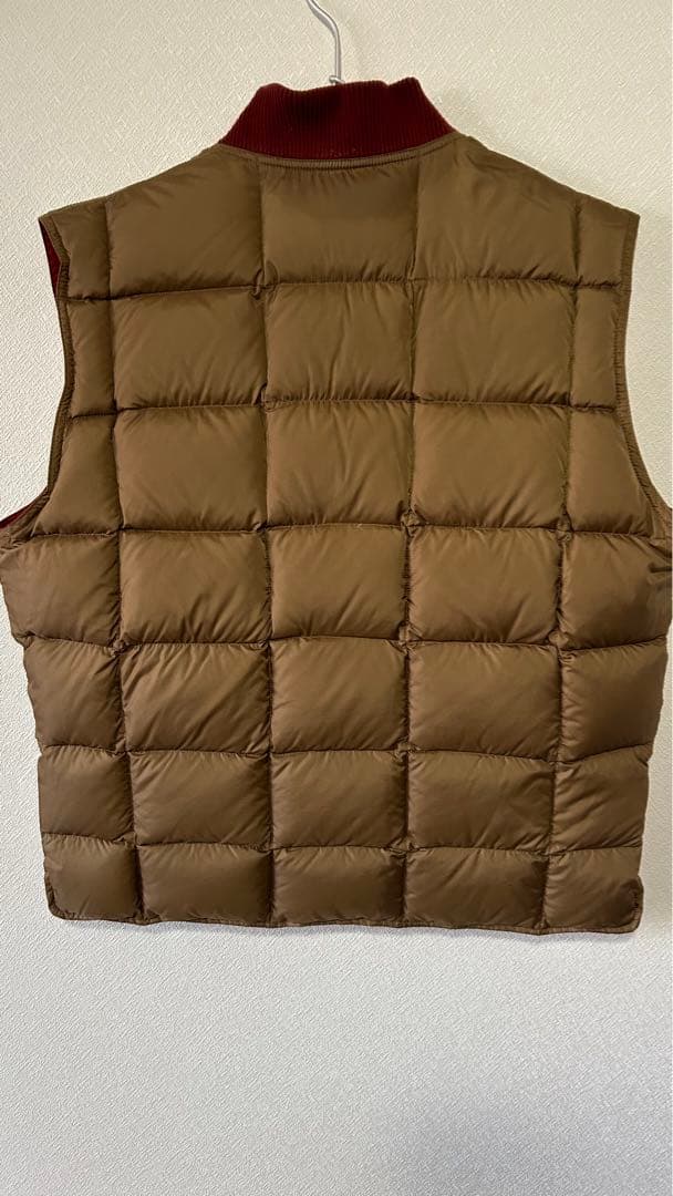 00sエディーバウアー リバーシブル ダウンベスト 赤 ベージュ