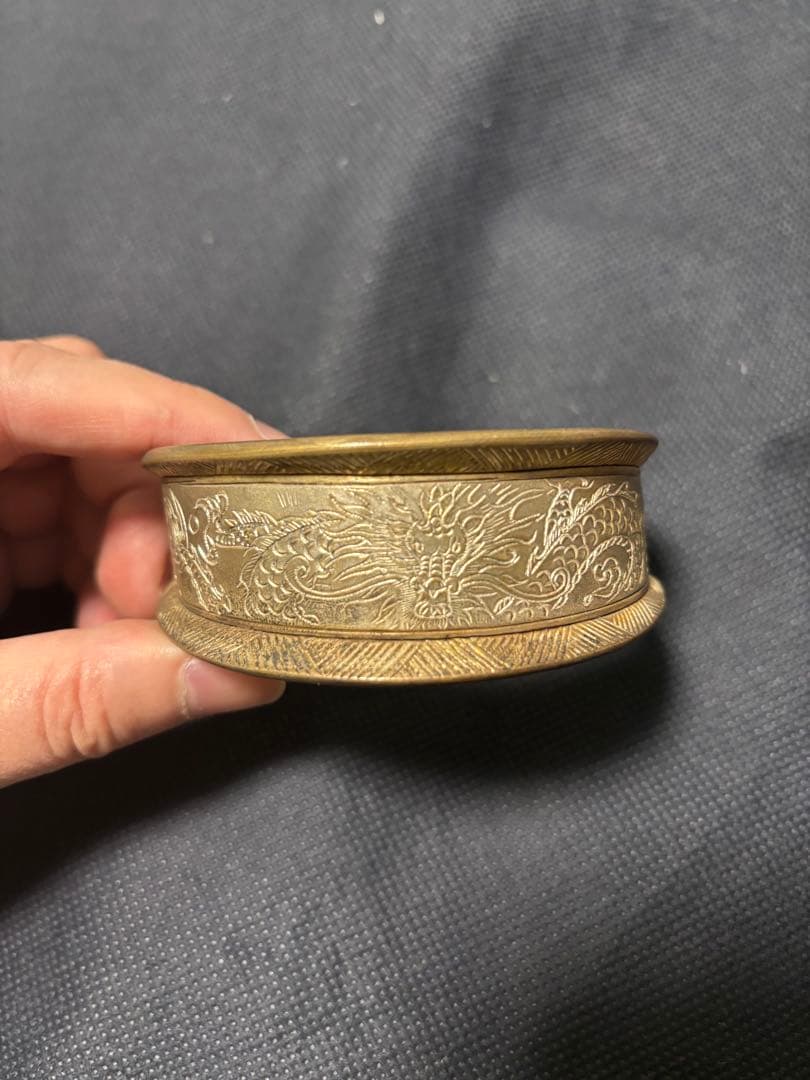 中国古美術品　銀の腕輪　バングル　龍文彫刻　177g