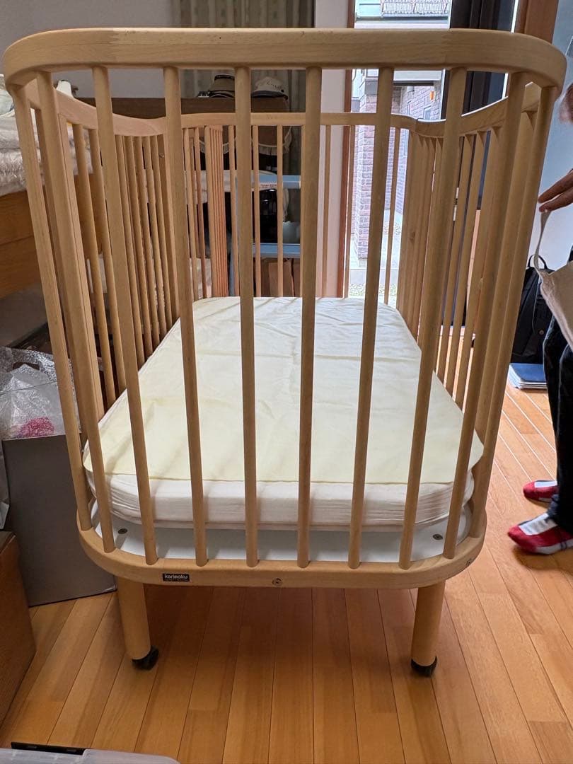 ベビーベッド1台(Tenko)