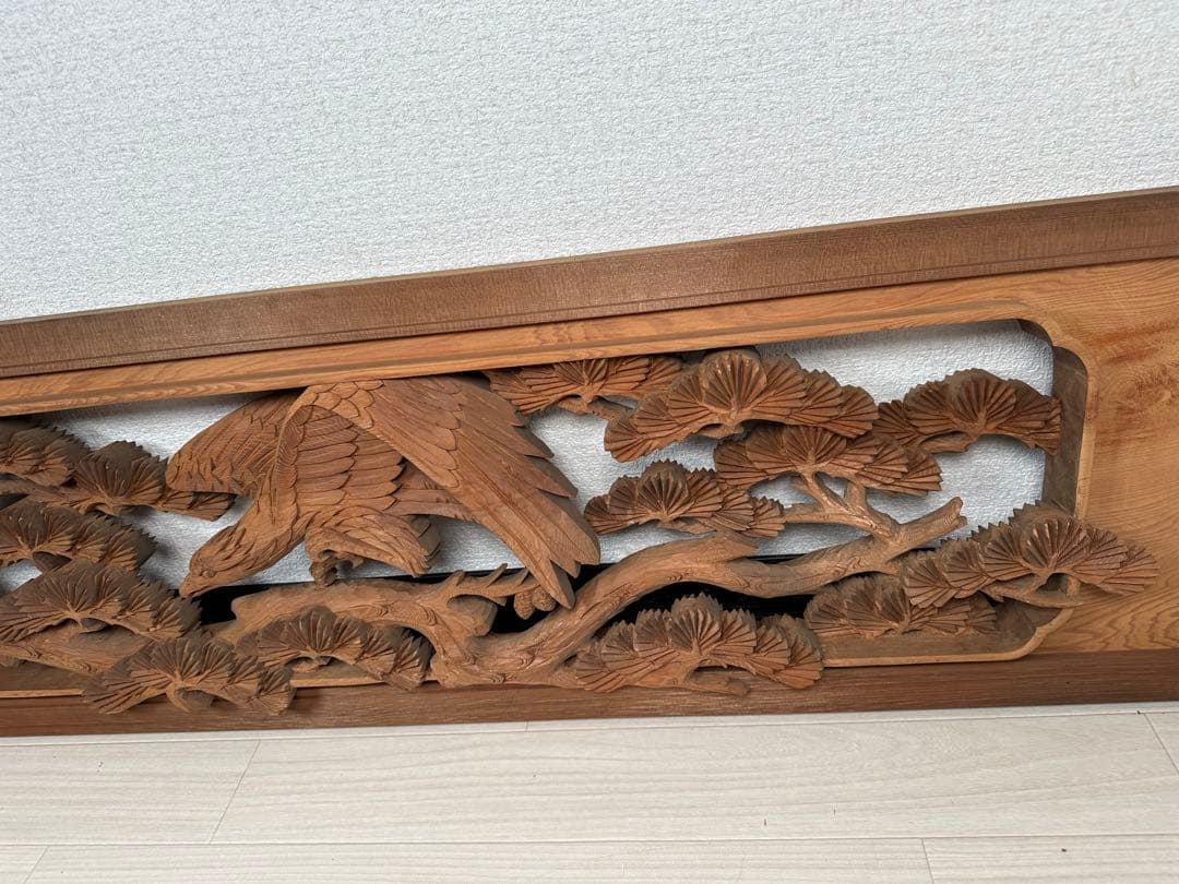 富山 欄間 彫刻 縁起物 松 鷹 松ぼっくり 重厚 堅牢 二枚一組 ※i4※