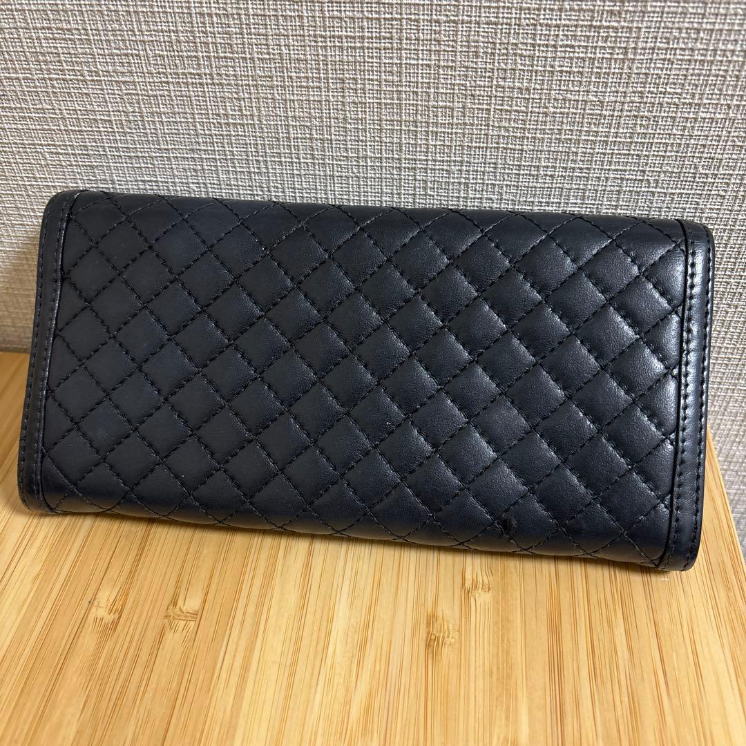 PRADA キルティング ブラック長財布