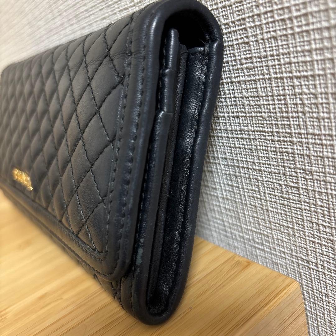 PRADA キルティング ブラック長財布