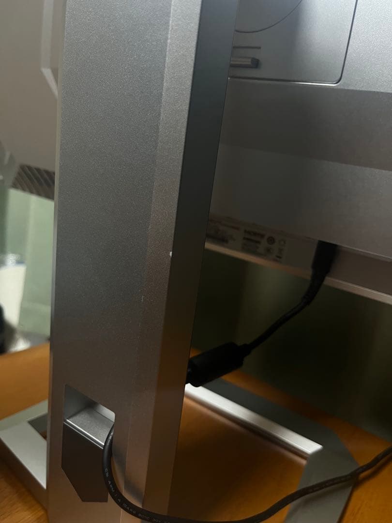 【美品】INNOCN 27M2V 4K モニター ゲーミングモニター