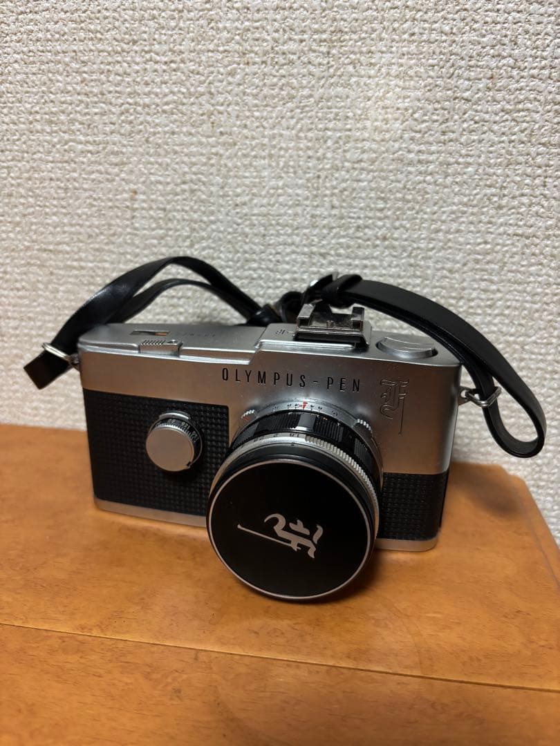 フィルムカメラ Olympus PEN-F