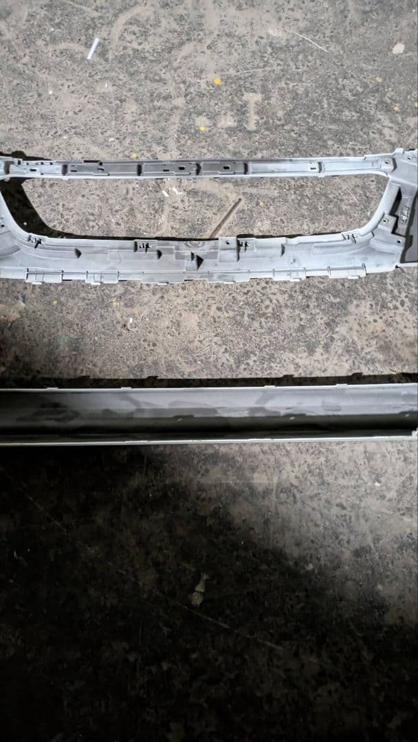 SUZUKI　スズキ　スペーシアカスタム　フロントバンパー　ホワイトパール