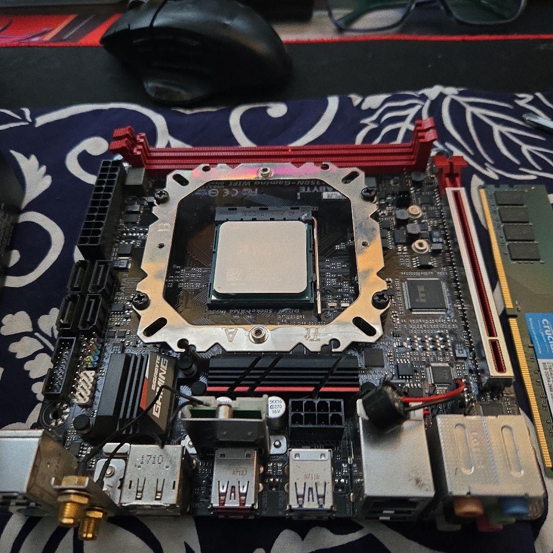 AMD Ryzen 5 1400 & Crucial 8GB×2&マザボセット