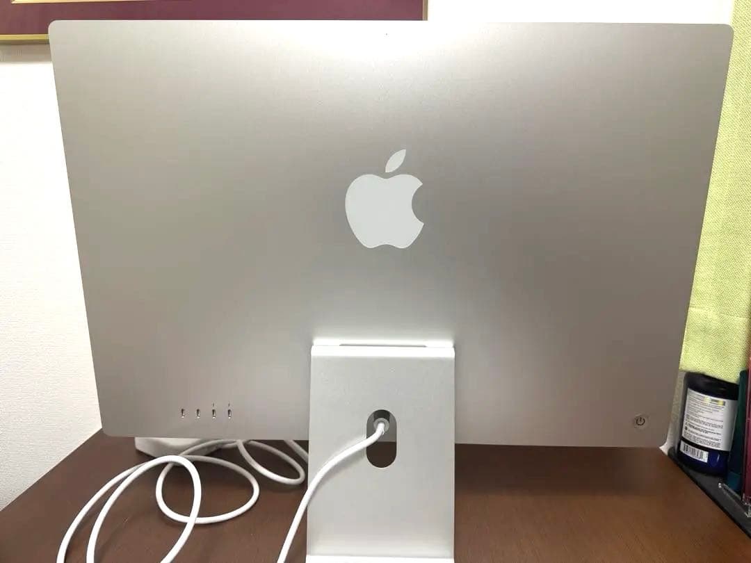 24インチ M3 iMac シルバー / メモリ16GB / SSD256GB