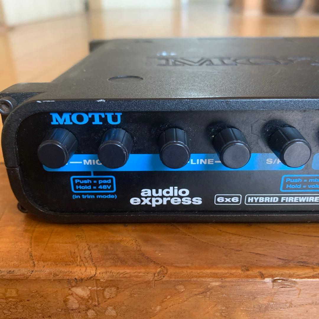 DTM・DAW MOTU audio express 6in 6out