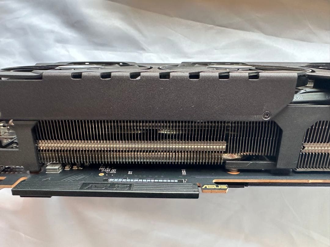 TUF-RX6800XT-O16G-GAMING ほぼ新品