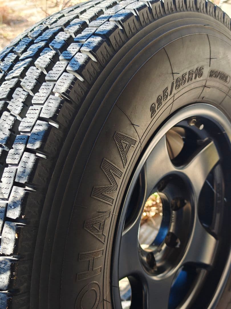 ブラッドレーv　16×6.5j -5 スタッドレス　225/85r16