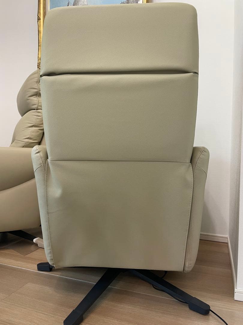 美品　ニトリ 電動リクライニングパーソナルチェア(2モーター LE01 BE)